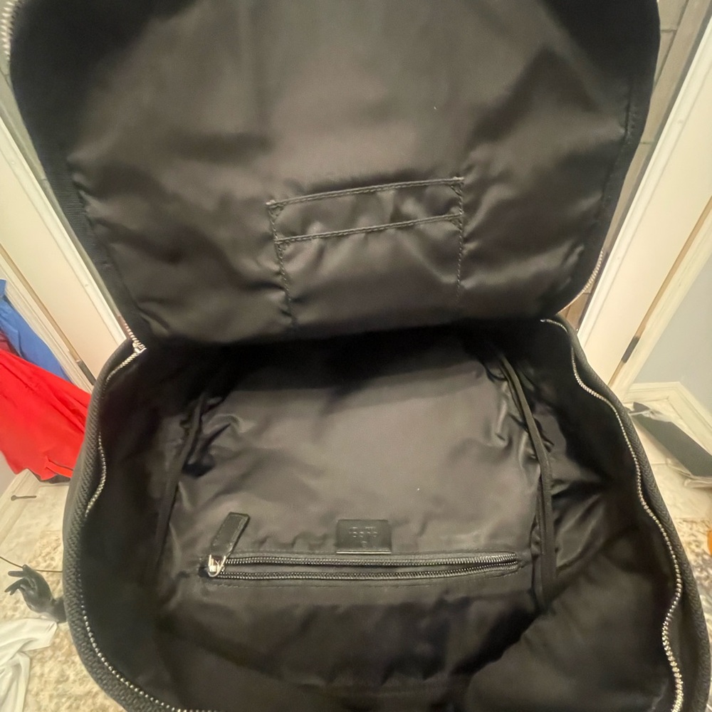 Gucci Black Backpack with Red and Green Accents Techno - Picture 6 of 9